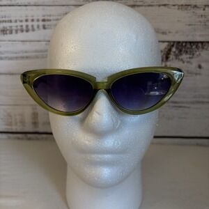 Pointy Retro Vintage Cat eye Sunglasses 1990's Y2K Ladies Eyewear